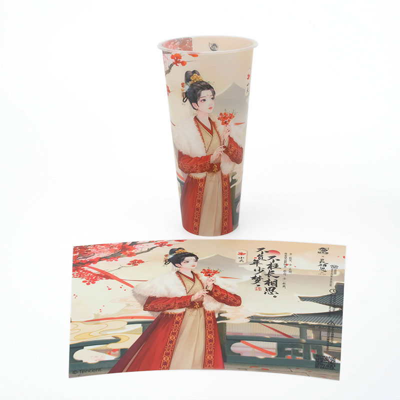 Moldeo de inyección de taza de jugo en la etiqueta de molde