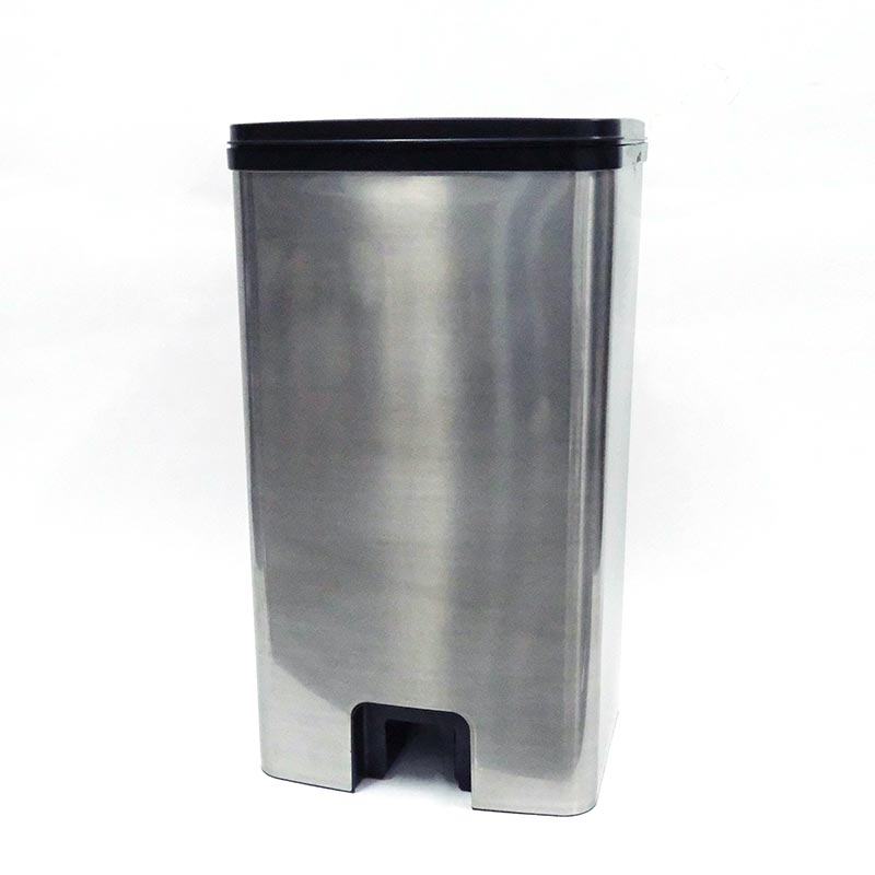 Moldeo por inyección de contenedores de residuos en etiqueta de molde